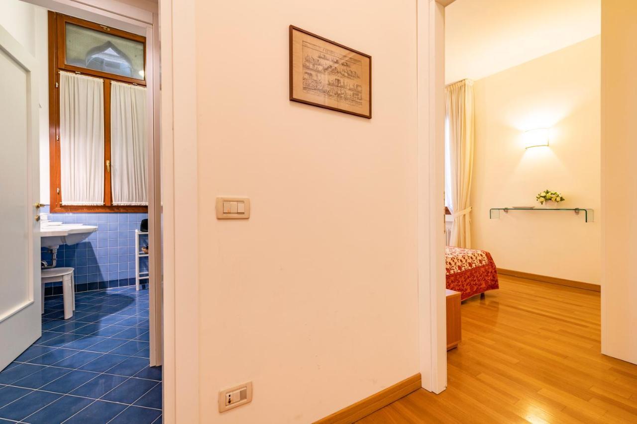 Ca Jole San Marco Apartment M02704210223 Venesia Bagian luar foto