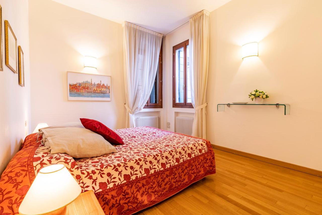 Ca Jole San Marco Apartment M02704210223 Venesia Bagian luar foto