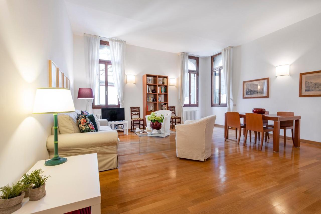 Ca Jole San Marco Apartment M02704210223 Venesia Bagian luar foto