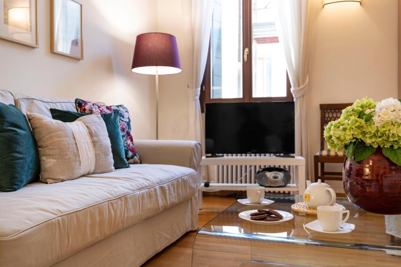 Ca Jole San Marco Apartment M02704210223 Venesia Bagian luar foto